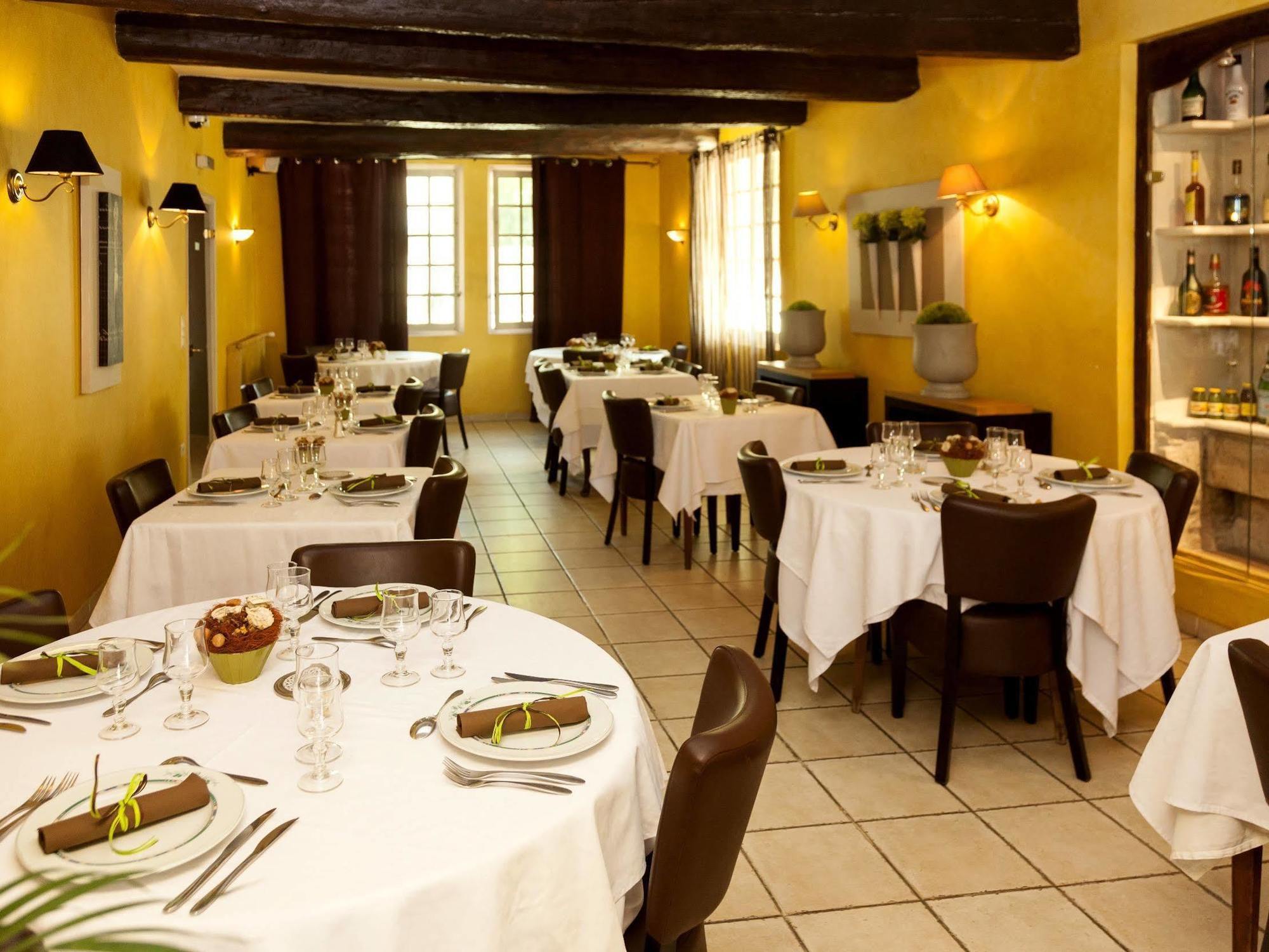 Les Magnanarelles Hotel