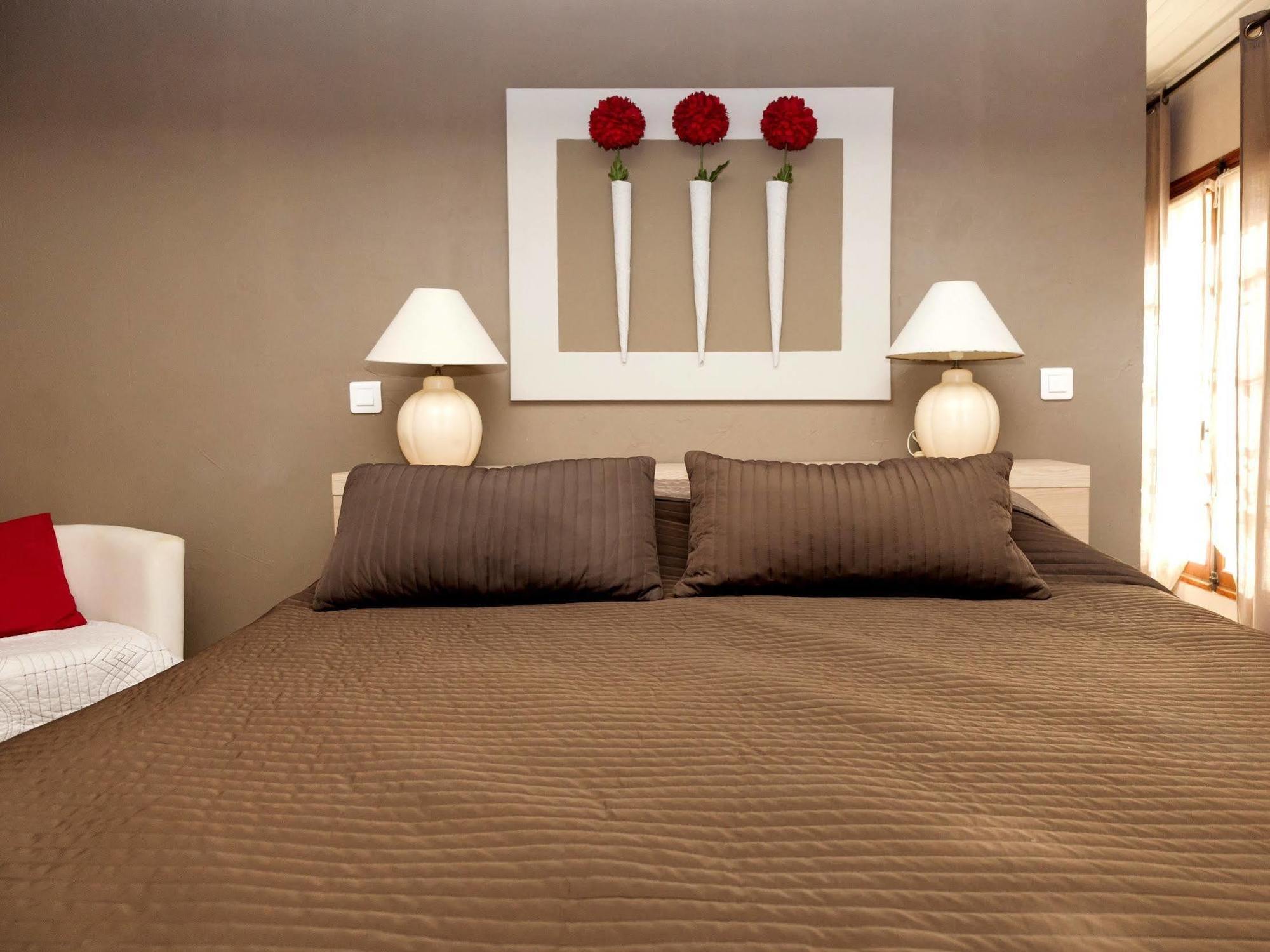 Hotel Les Magnanarelles 3*